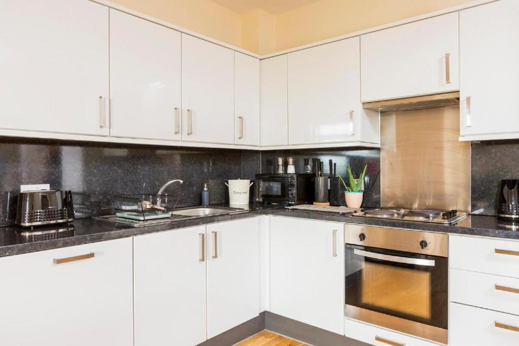 Panorama Apartments By Mesh Accommodation Short & Long Term Lets Ashford For Contractors Or Corporate Stays מראה חיצוני תמונה